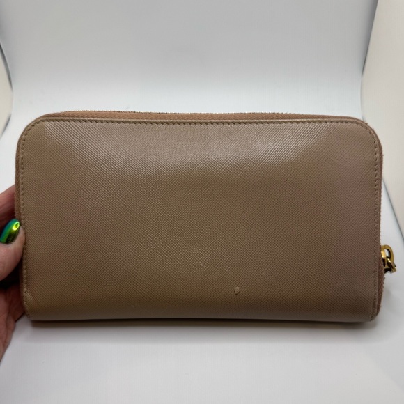 Prada - authentic Saffiano leather taupe zip around wallet - GUC - Picture 3 of 14